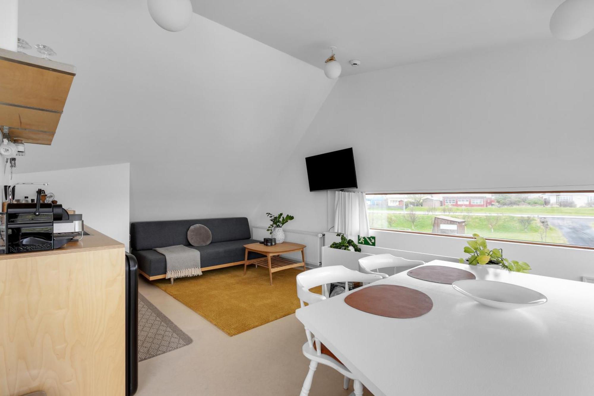 Eyvindarholt Guesthouse Álftanes Eksteriør bilde